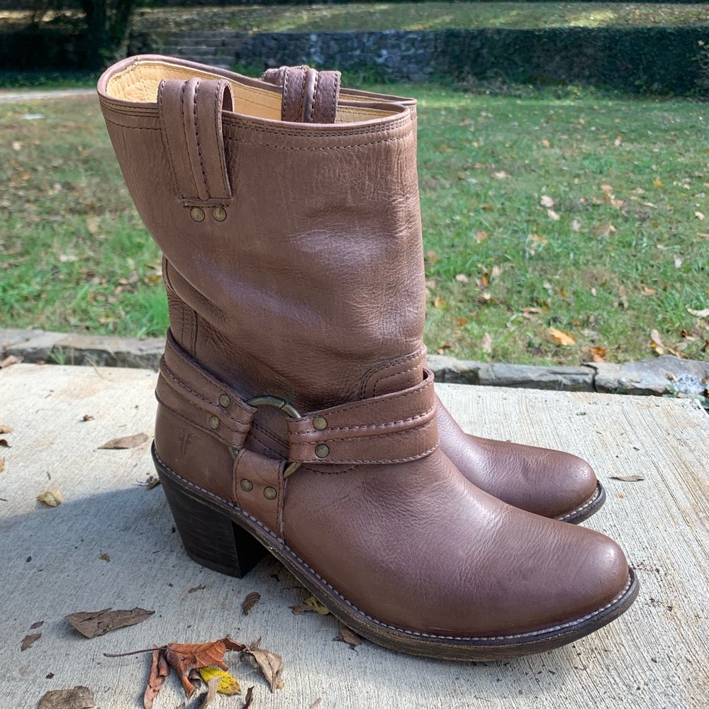 Excellent Condition Frye Carmen Boots size 10 - Picture 2 of 5